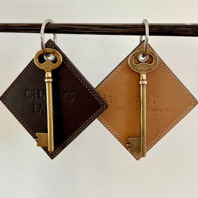 Hotel bedrooms - Leather key ring for hotel rooms and hotel residences - MIDIPY