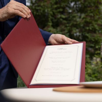 Accessoires pour le vin - Porte-menus A4 - LA REVERDIE  — MAROQUINERIE