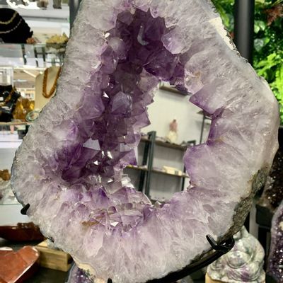 Mirrors - Decorative object: The Amethyst Mirror (Unique piece) - LAVENTURINE GALLERY