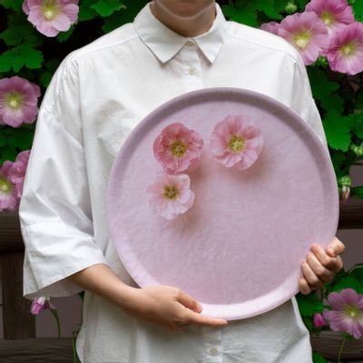 Trays - Round design serving tray - Trompe-l'œil pink flowers 38 cm - MONBOPLATO