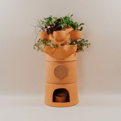 Design objects - Compost gardener - CEERCLE