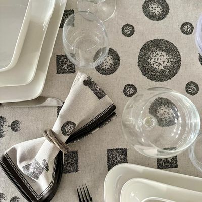 Table cloths - The Wonderful Garden Tablecloth - BEAUVILLÉ