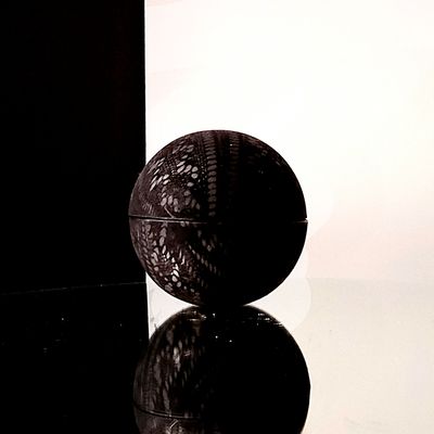 Cadeaux - Bougie Globe Empreinte Noir - PONPON CURIOSITAS