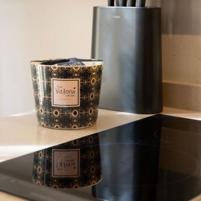 Candles - VICTORIA BOUCHE GREY candle - VICTORIA WITH LOVE COLLECTION