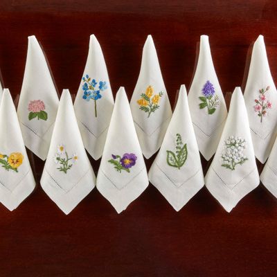 Table linen - Hand-embroidered Flowers - DREAMSPACES