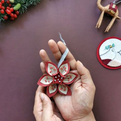 Guirlandes et boules de Noël - Décoration - fleur de vie - UNHCR/MADE51