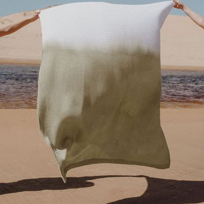 Serviettes de bain - Serviette de plage en teinture végétale - L'ATELIER MARGAUX M