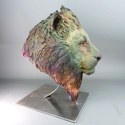 Unique pieces - Lion head in raku copper mat - SARA WEVILL ANIMAL SCULPTURE