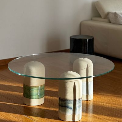 Céramique - TABLE BASSE SCULPTURALE EN GRÈS AVEC VERRE TREMPÉ - DI VINCENZO POUJOULA