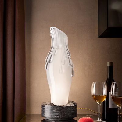 Table lamps - Lady with White Pearl Necklace - AINA KARI