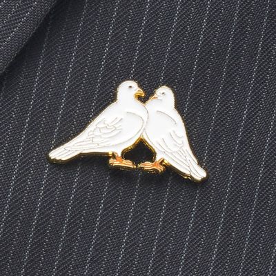 Brooches - Pin Doves - PINPINPIN.IT