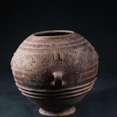 Design objects - Djenne terracotta pottery, Mali, 20th century - QUINTESSENCE AFRICAINE