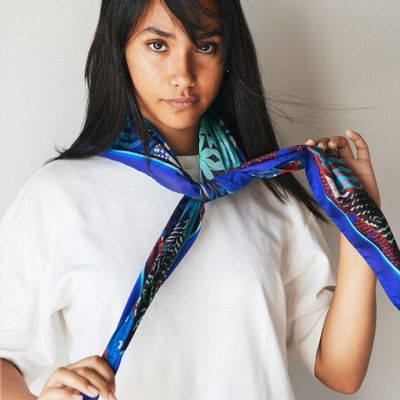 Foulards et écharpes - Foulard Océan fleuri bleu roi - PATRICIA LAUZES
