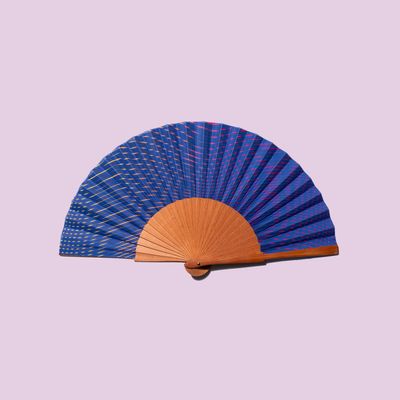 Objets design - Éventail A FAN OF Dancing Waves - Abanico - Hand Fan - A FAN OF