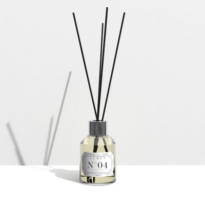 Scent diffusers - Refillable Reed Diffuser 100ml N°04 - Enchanted Sandalwood - LUMEN • MAISON DE PARFUMS D'INTÉRIEUR