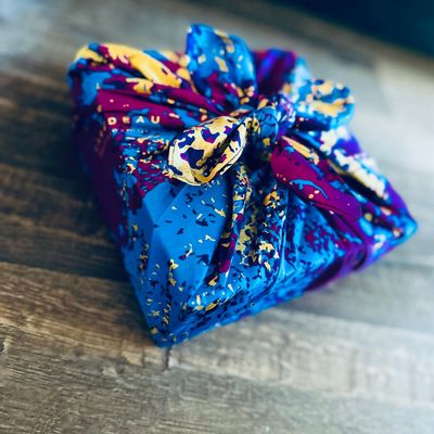 Textile and surface design - Luxury 100% Cotton Fall Flirt Satin - Size M 55x55cm - CARÉDEAU PAPIER CADEAU RÉUTILISABLE