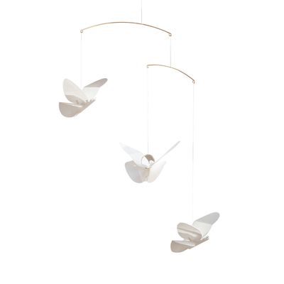 Objets déco enfant - Butterfly Mobile, œuvre d'art en papier à suspendre - LIVINGLY