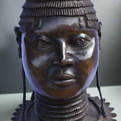 Unique pieces - Ife bronze queen mother head, kingdom Benin, Nigeria - QUINTESSENCE AFRICAINE