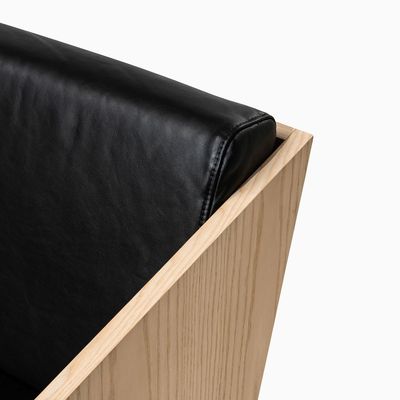 Office seating - Armchair in Oak Wood and Natural Leather - Álvaro Siza Vieira - MOR