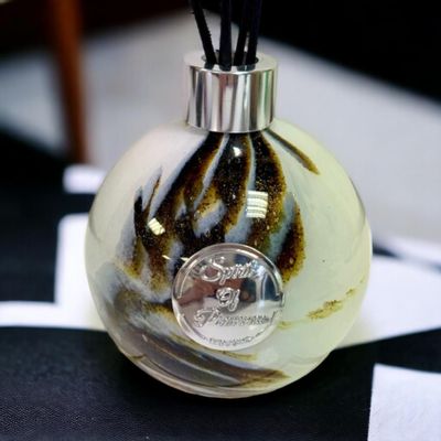 Diffuseurs de parfums - Diffuseur BOULE en verre soufflé Marron et Blanc 300ml - SPIRIT OF PROVENCE