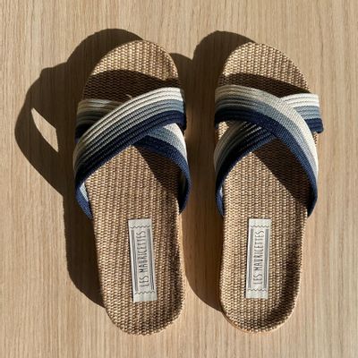 Homewear bien-être - LES MAURICETTES DE Steph, claquettes grises croisées - LES MAURICETTES