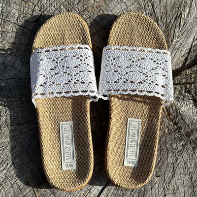 Chaussures - LES MAURICETTES de Gigi, claquettes en crochet blanc ultra légères - LES MAURICETTES