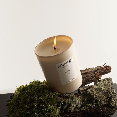 Objets de décoration - BOUGIE PARFUMÉE 100% VÉGÉTALE - 150 G - KOZUE - NORDIC WOOD - AISHITERU