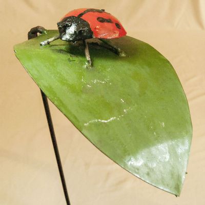 Objets de décoration - Tuteur Métal Recyclé Coccinelle Feuille - TERRE SAUVAGE