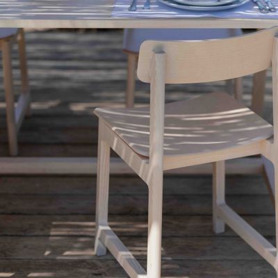 Tables Salle à Manger - Table à cadre minimaliste pour des réunions intemporelles par Depping - MOR