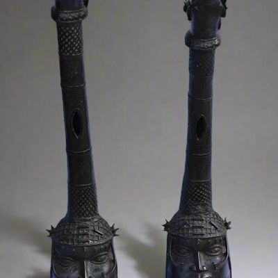 Sculptures, statuettes and miniatures - Pair of Olifant Bronze Tenders- Ife - QUINTESSENCE AFRICAINE