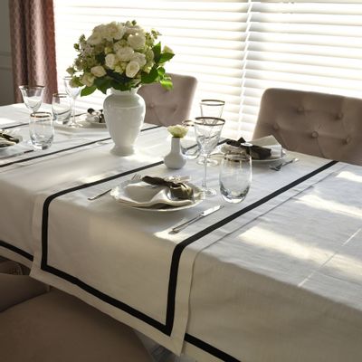 Nappes - La tapis de table Black Stripes 50x150 - ROSEBERRY HOME