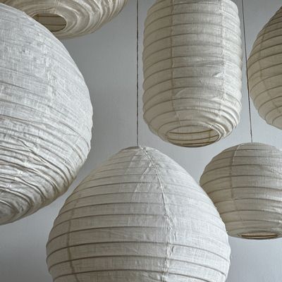 Hanging lights - Medium pendant light in natural Japanese-style rattan and linen in the shape of a drop H45 D50 - OFFICE OBJETS