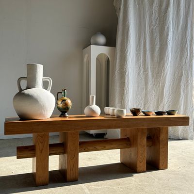 Bancs - Banc en bois massif piètement ajouré traversé par un cylindre - Teck - OFFICE OBJETS