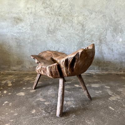 Fauteuils - Banc ou petit fauteuil de repos incliné en teck massif organique upcyclé L91 H42 l40 - OFFICE OBJETS