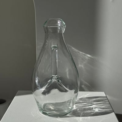 Carafes - Carafe à anse moderne à anse en verre - OFFICE OBJETS