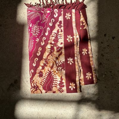 Fabrics - Batik Indonesian print predominantly red and orange 185x50 - OFFICE OBJETS