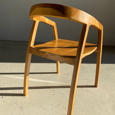 Chaises - Chaise en bois naturel à dossier enveloppant - OFFICE OBJETS