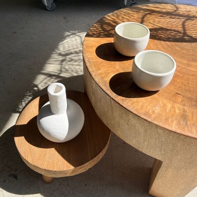 Tables basses - Coffee table, table basse quadripode en bois massif monoxyle couleur naturelle (foncée) - OFFICE OBJETS