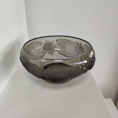 Installation accessories - Molded smoked glass cup decorated with lotus flowers - OFFICE OBJETS