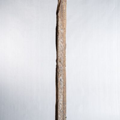 Sculptures, statuettes and miniatures - Indonesian construction element in carved wood mounted on a base from the island of Sulawesi (Toraja) (high openwork) - OFFICE OBJETS