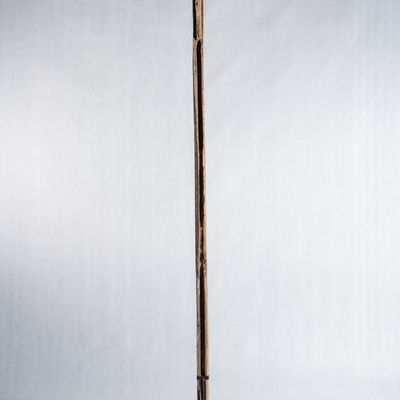 Sculptures, statuettes and miniatures - Indonesian construction element in carved wood mounted on a base from the island of Sulawesi (Toraja) (top left notch) - OFFICE OBJETS