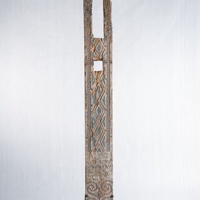 Sculptures, statuettes et miniatures - Elément de construction indonésienne en bois sculpté monté sur socle de l'île de Sulawesi (Toraja) (forme de H) - OFFICE OBJETS