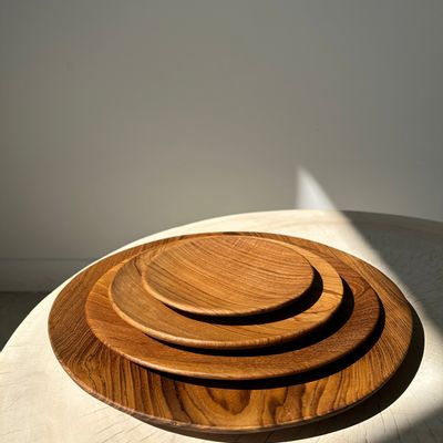 Table mat - Set of 4 flat circular teak monoxyl trays - OFFICE OBJETS