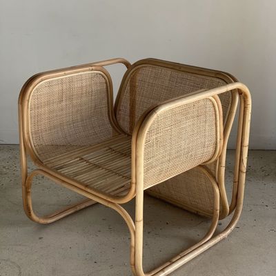 Fauteuils - Fauteuil Amsterdam en rotin accoudoir en U, cannage quadrillé - OFFICE OBJETS