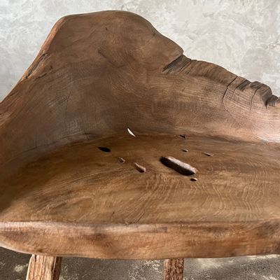 Fauteuils - Fauteuil en teck massif organique, assise monoxyle - OFFICE OBJETS