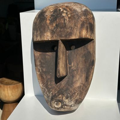 Sculptures, statuettes and miniatures - Large Timor mask in weathered wood H:50cm (3) - OFFICE OBJETS