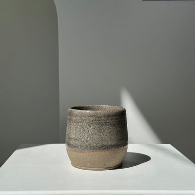 Tasses et mugs - Grand mug gris en céramique indonésienne - OFFICE OBJETS