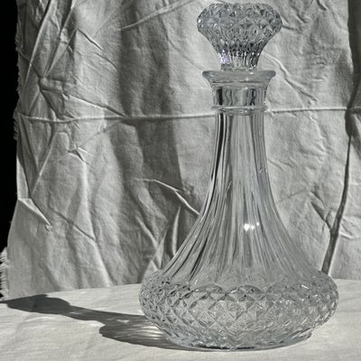 Carafes - Large glass carafe with ribbed stopper and diamond tips H25 - OFFICE OBJETS