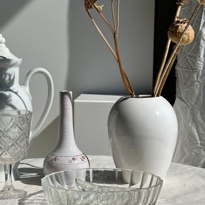 Vases - Mini vase soliflore en faïence à motifs de fleurs roses - OFFICE OBJETS