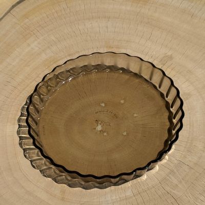 Platter and bowls - Small smoked glass pie dish - OFFICE OBJETS